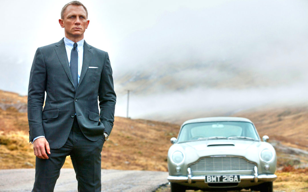 James Bond (Daniel Craig) wearing the Brioni Vanquish II