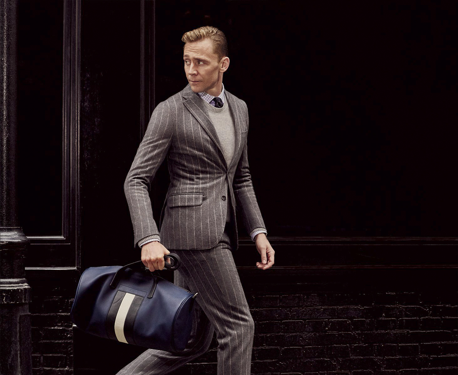 Tom Hiddleston wears a Boglioli