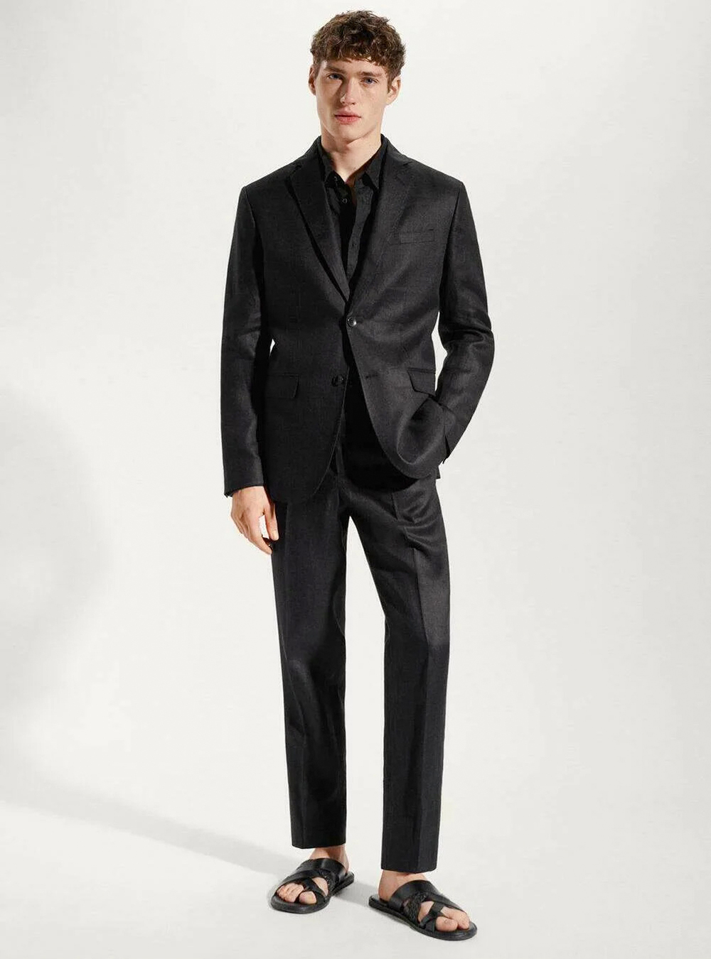 How to Wear a Black Suit: Color Combinations with Shirt and Tie