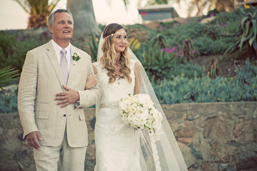 father of the bride in tan suit