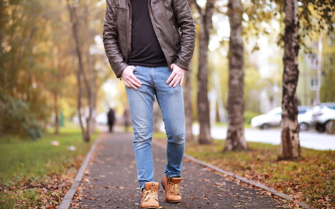 how should men's jeans fit
