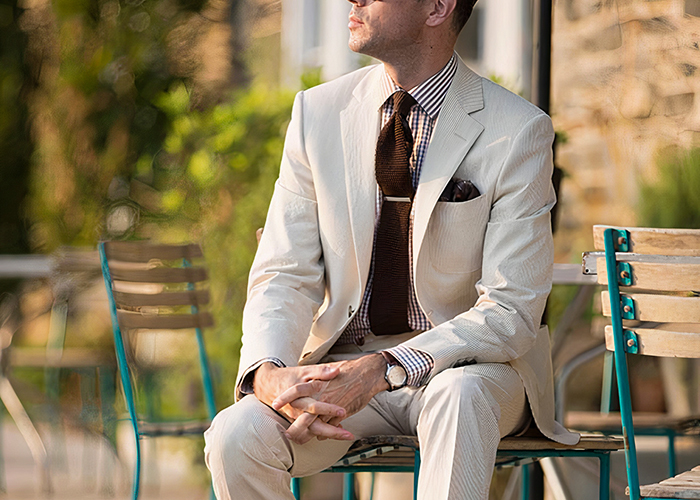 how to wear brown seersucker suit