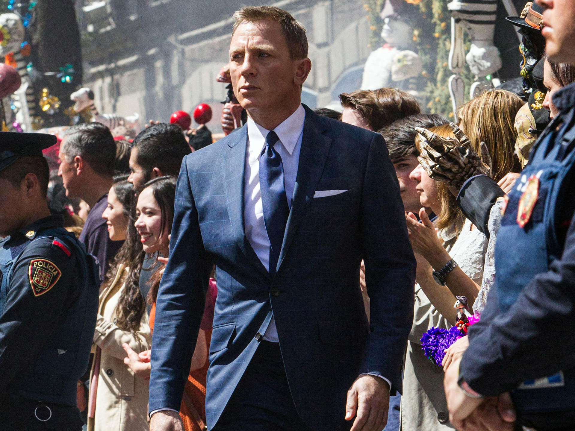 Navy blue windowpane suit in Spectre opening