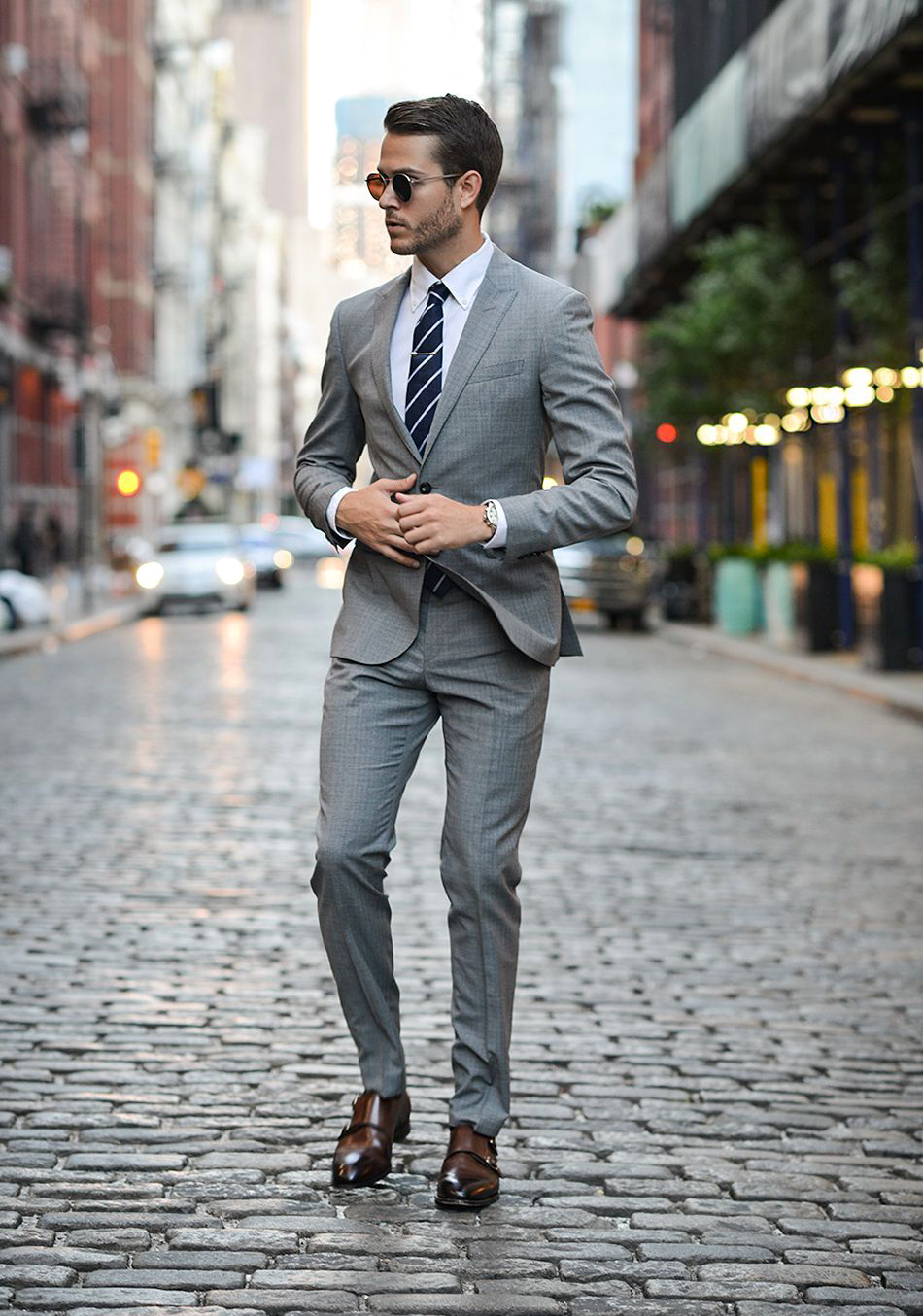 White Sneakers with Grey Suit Dressy Summer Outfits In Their 20s (4 ideas &  outfits) | Lookastic