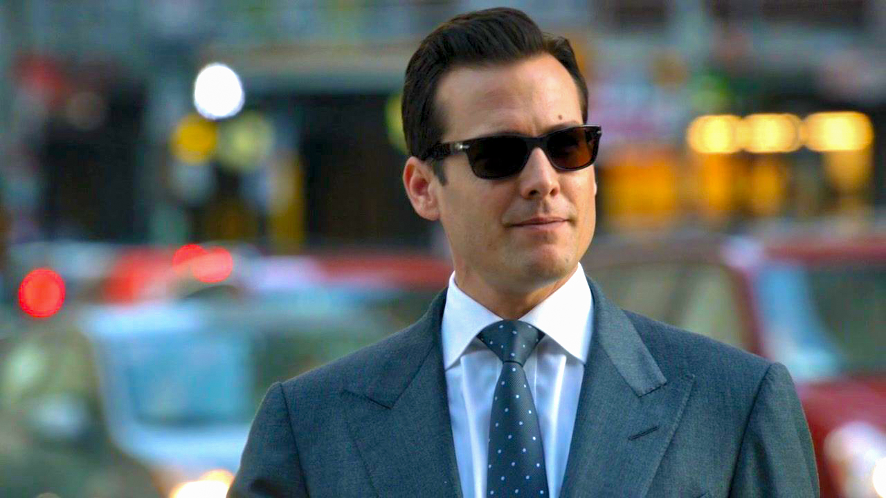 How To Match The Sunglasses With Your Suit Suits Expert