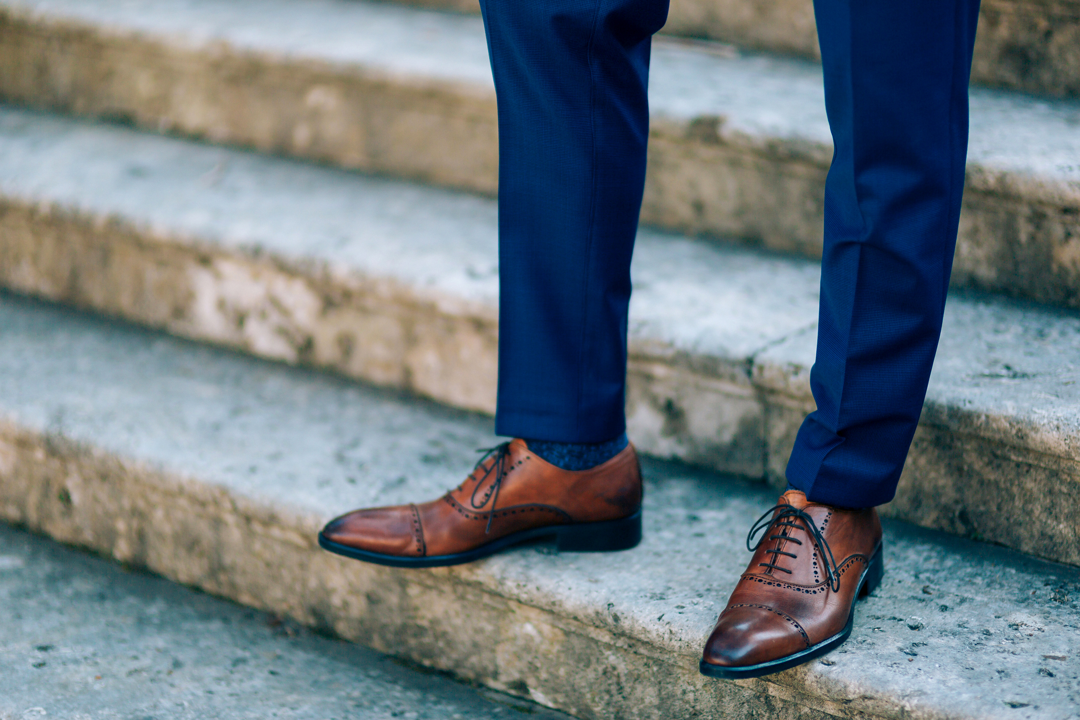 matching brown dress shoes with royal blue pants