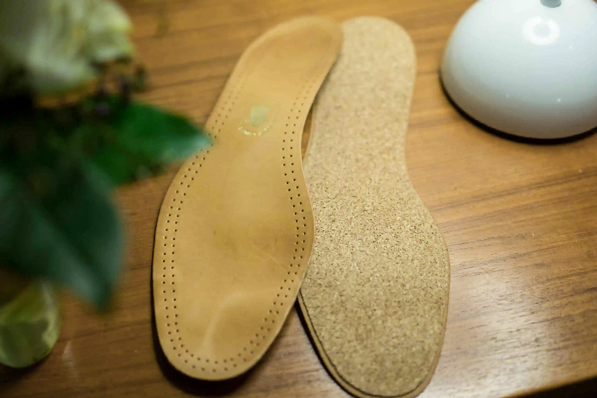 removable porous leather insoles