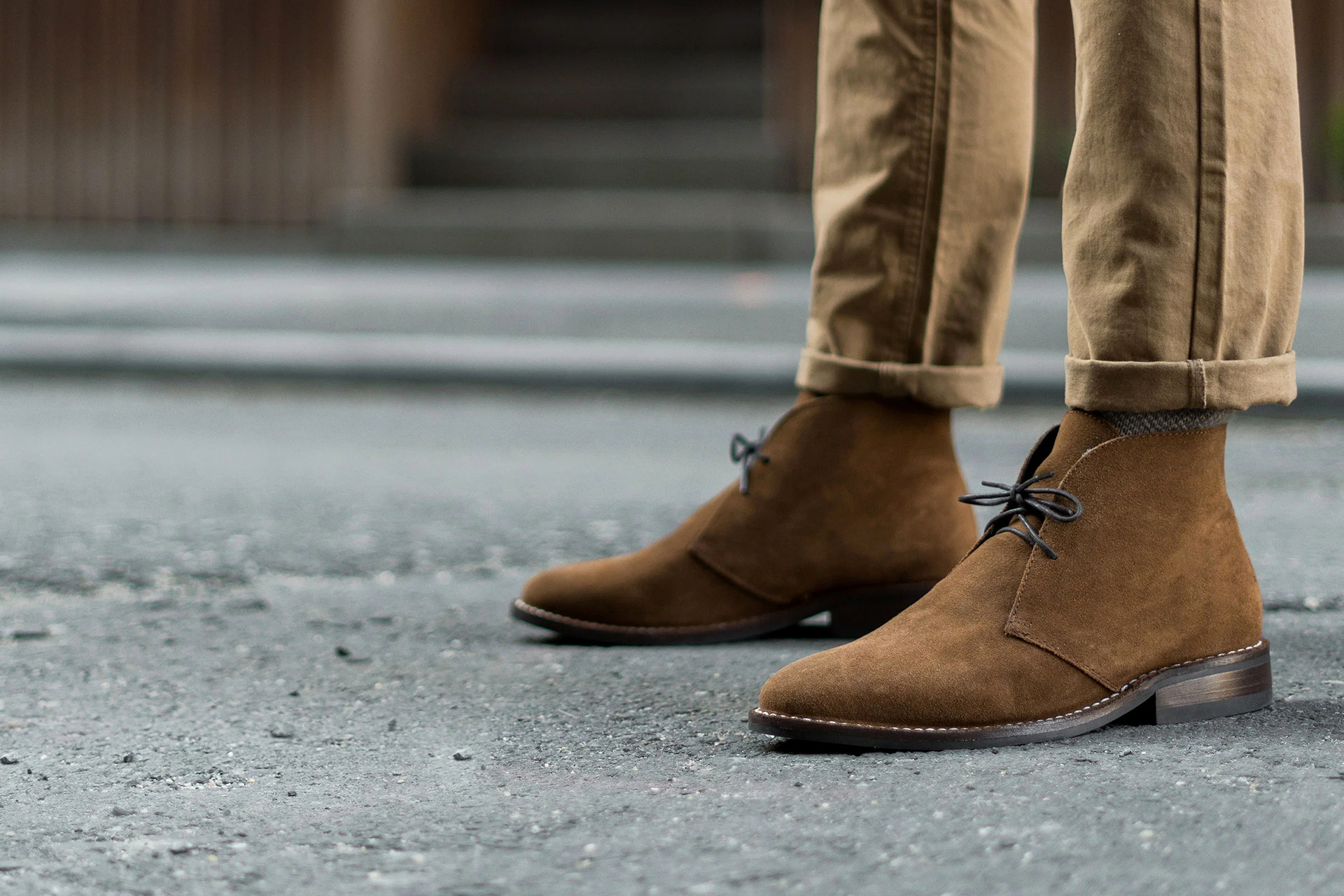 Best Shoe Colors to Wear with Khaki Pants - Suits Expert